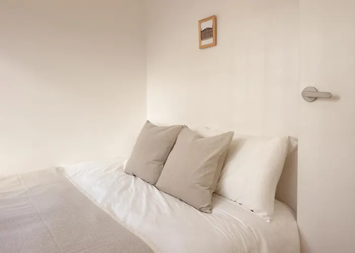 別墅 Ara Hapjeong Station 3 Minutes 8 People Hongdae Hangang Mangwon Market Within Walking Distance Hot Place Yg 首爾