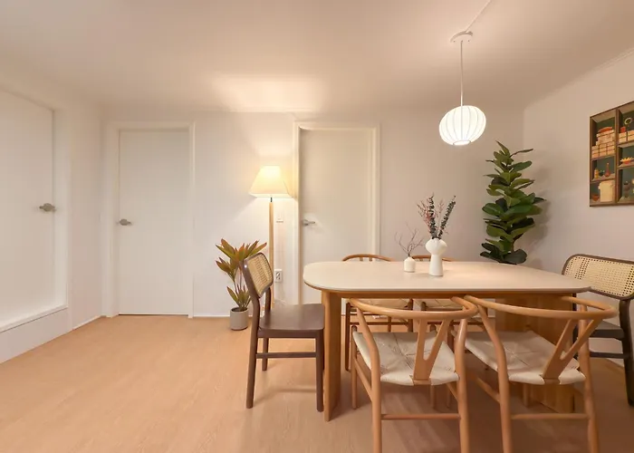 Ara Hapjeong Station 3 Minutes 8 People Hongdae Hangang Mangwon Market Within Walking Distance Hot Place Yg 別墅