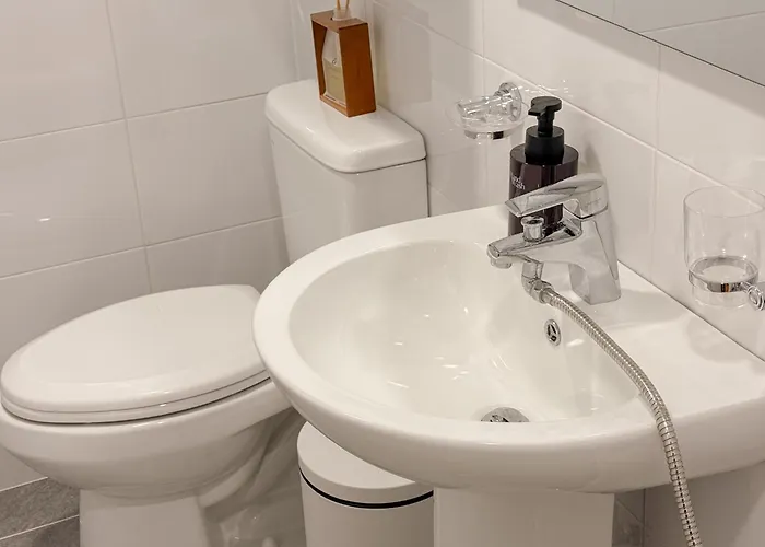 Ara Hapjeong Station 3 Minutes 8 People Hongdae Hangang Mangwon Market Within Walking Distance Hot Place Yg *