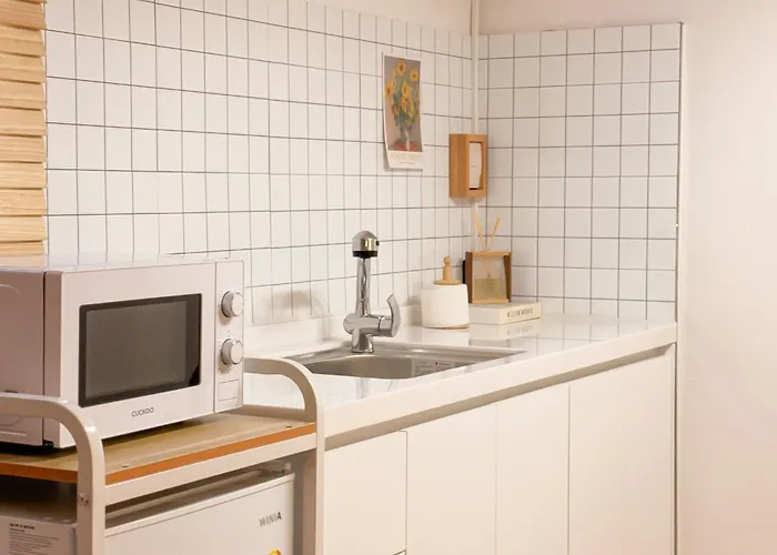 Ara Hapjeong Station 3 Minutes 8 People Hongdae Hangang Mangwon Market Within Walking Distance Hot Place Yg *