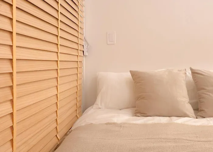 Ara Hapjeong Station 3 Minutes 8 People Hongdae Hangang Mangwon Market Within Walking Distance Hot Place Yg *
