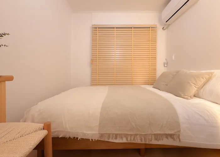 Ara Hapjeong Station 3 Minutes 8 People Hongdae Hangang Mangwon Market Within Walking Distance Hot Place Yg *